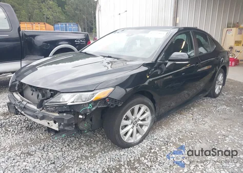 2018 Toyota Camry Le из США, поврежденный, VIN 4T1B11HK4JU676037